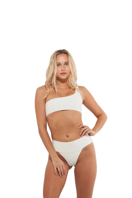 El traje de baño reciclado de la muchacha que rellena la taza venda libremente el solo bikini de la correa proveedor